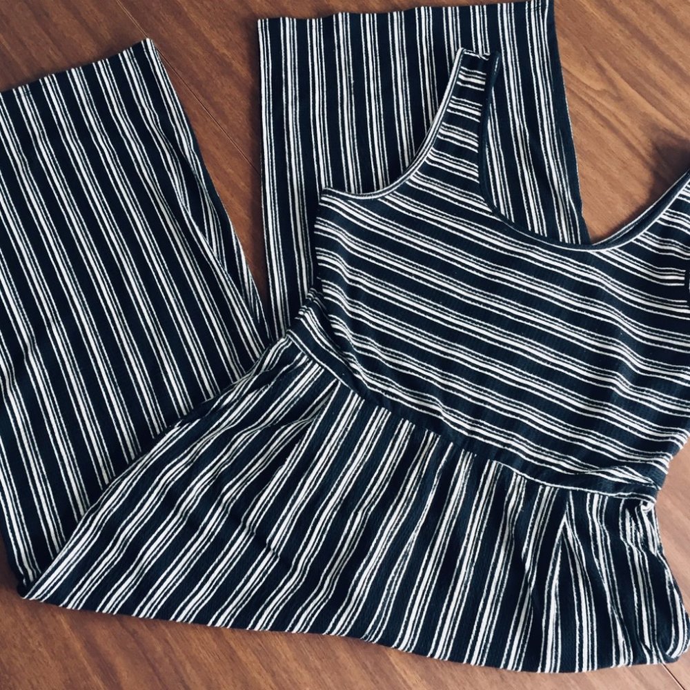 Xhilaration Black and White Tank Jumper - Small